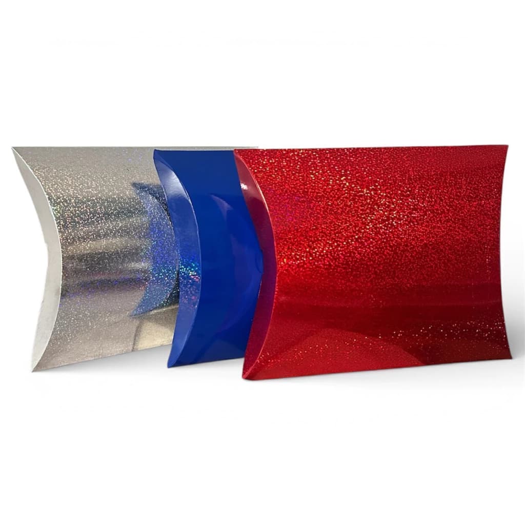Almohada grande en cartón para ropa y detalles especiales